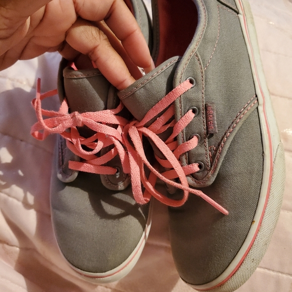 Vans - Picture 5 of 5